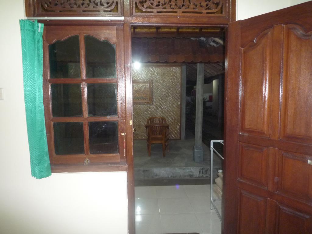 Shindu Home Stay Ubud Exteriör bild